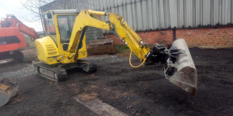 Caterpillar 302.5C Caterpillar 302.5C