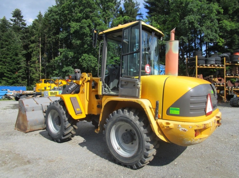 Kolový nakladač Volvo L40