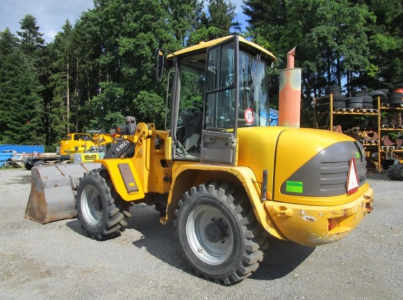 Kolový nakladač Volvo L40 Kolový nakladač Volvo L40