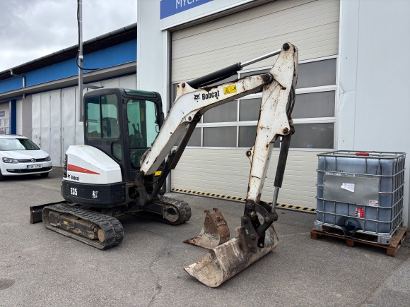 Bobcat E35